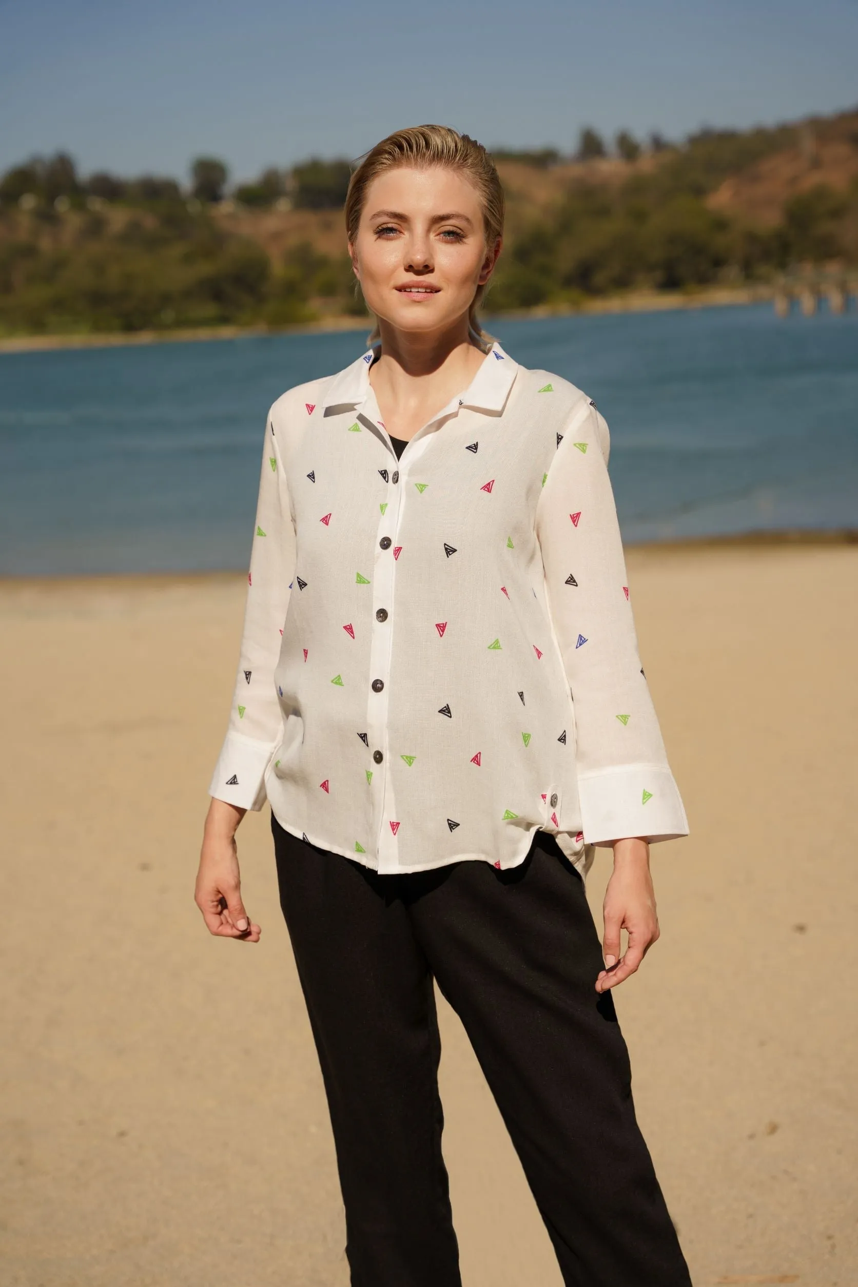 AA375 - Elle Linen Blouse