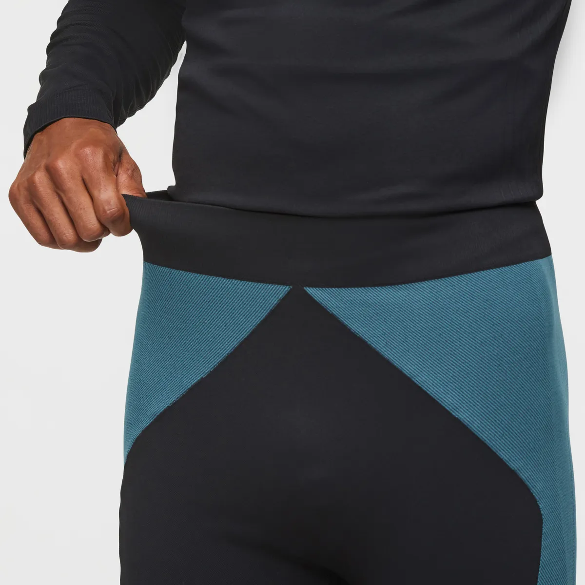 Debajo Seamless Baselayer Tight - Men's