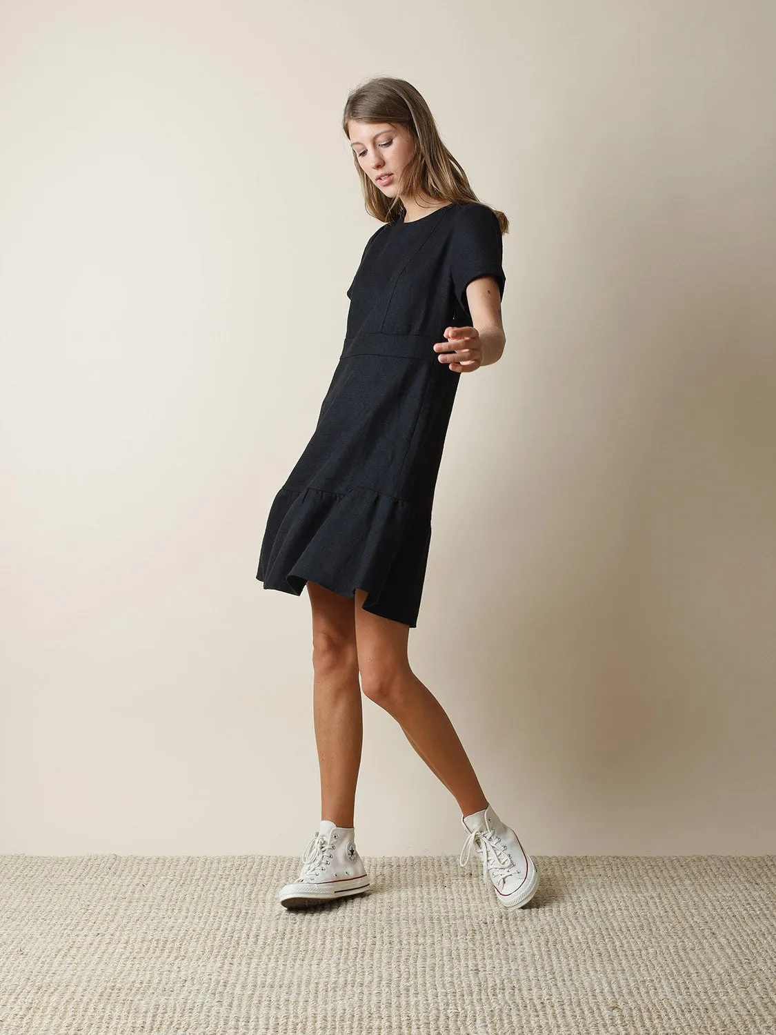 FLOUNCED LINEN DRESS