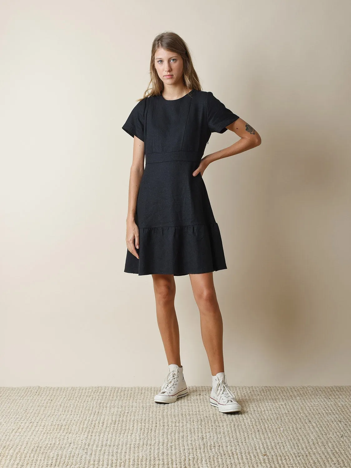 FLOUNCED LINEN DRESS