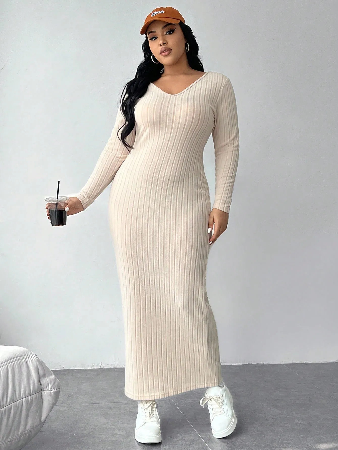 Plus Solid V Neck Bodycon Dress