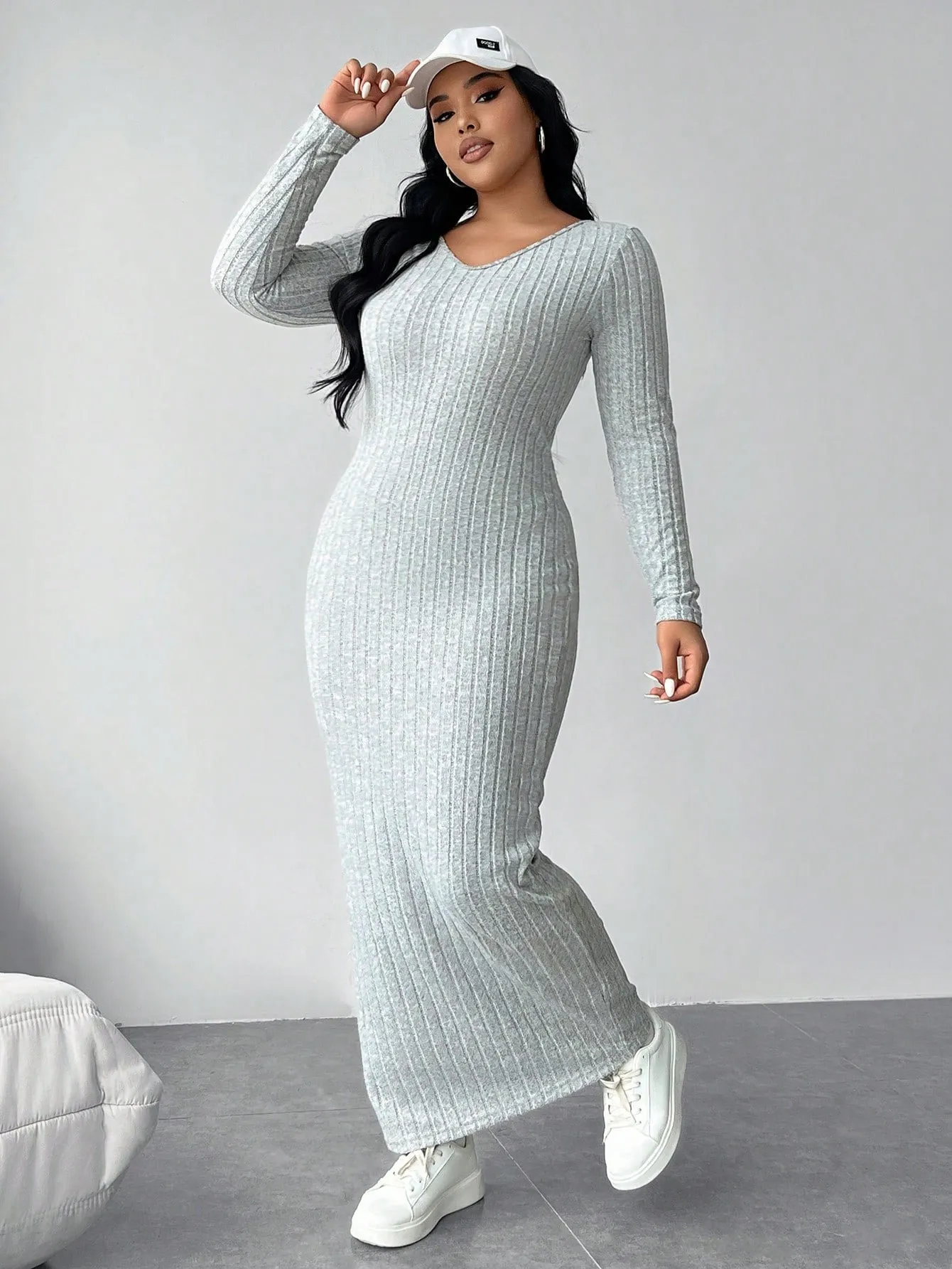 Plus Solid V Neck Bodycon Dress